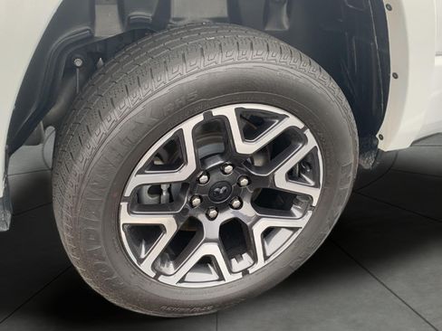 Used 2025 RAM 1500 Laramie w/ Advanced Safety Group II AWD/4WD image 19