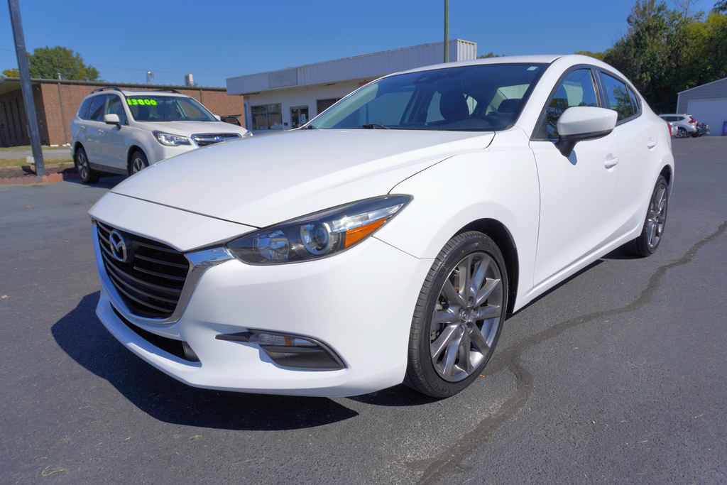 Used 2018 MAZDA MAZDA3 Touring FWD image 1