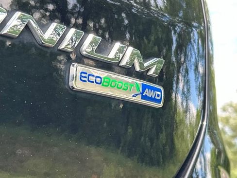 Used 2019 Ford Edge Titanium w/ Equipment Group 301A AWD/4WD image 13
