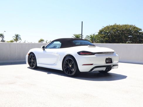 Certified 2022 Porsche 718 Boxster w/ Premium Package RWD image 3