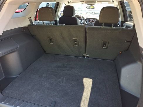 Certified 2023 GMC Terrain SLE w/ Driver Convenience Package FWD image 29