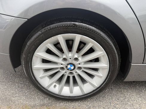 Used 2011 BMW 328i xDrive Wagon AWD/4WD image 12