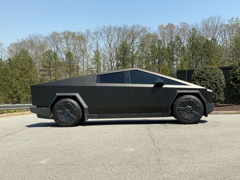 Used 2024 Tesla Cybertruck Cyberbeast image 5