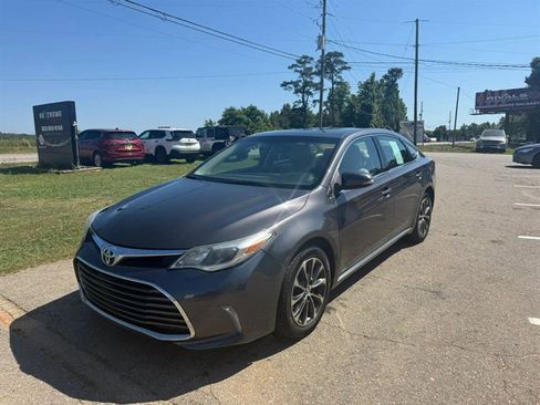 Used 2016 Toyota Avalon XLE FWD image 6