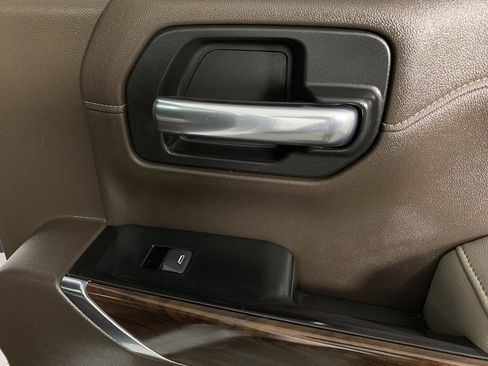 Used 2019 GMC Sierra 1500 SLT image 36