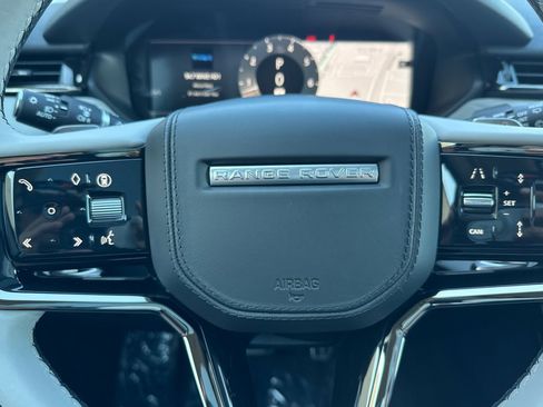 Certified 2025 Land Rover Range Rover Velar Dynamic SE image 27