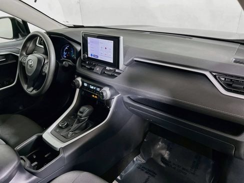 Certified 2025 Toyota RAV4 XLE AWD/4WD image 25