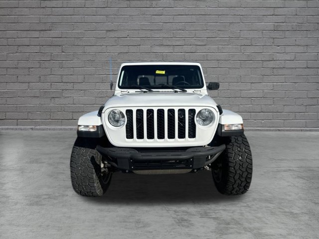 Used 2023 Jeep Gladiator Sport AWD/4WD image 2