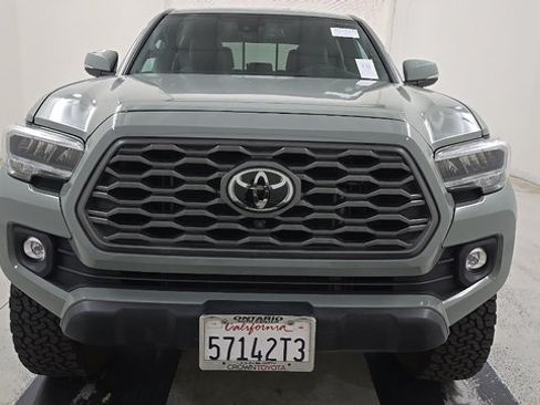 Used 2023 Toyota Tacoma TRD Off-Road w/ TRD Premium Off Road Package AWD/4WD image 16