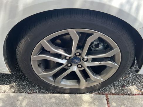 Used 2019 Ford Fusion SEL FWD image 10