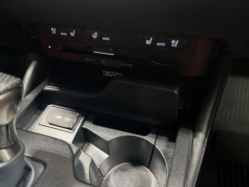 Used 2019 Lexus ES 350 F Sport w/ Accessory Package image 41