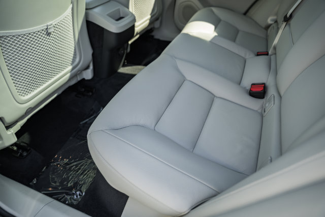 Certified 2024 Volvo XC60 B5 Plus AWD/4WD image 25
