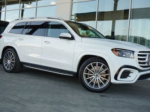 New 2026 Mercedes-Benz GLS 450 4MATIC image 1
