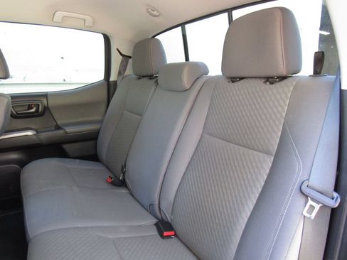 Certified 2023 Toyota Tacoma SR5 AWD/4WD image 20