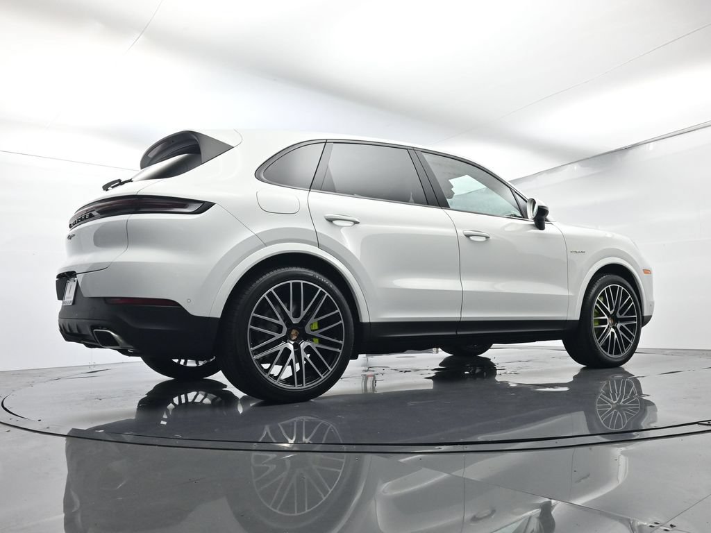 Certified 2026 Porsche Cayenne E-Hybrid AWD/4WD image 49