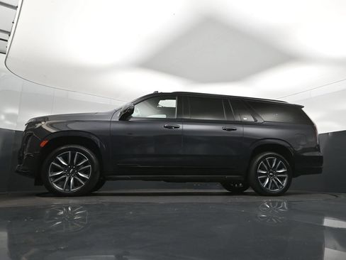 Used 2023 Cadillac Escalade ESV Sport Platinum RWD image 40