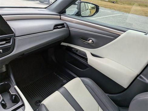 Certified 2023 Lexus ES 350 F Sport w/ Accessory Package (Z2) image 16