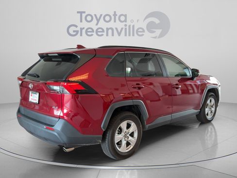 Used 2019 Toyota RAV4 XLE FWD image 6