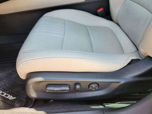 Used 2021 Honda Accord Touring image 25