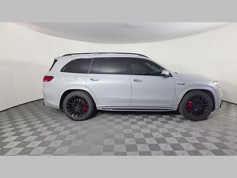 Used 2025 Mercedes-Benz GLS 63 AMG 4MATIC image 35