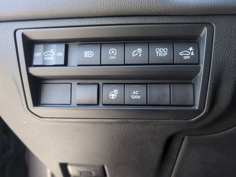 Used 2022 Toyota Tundra Limited image 38