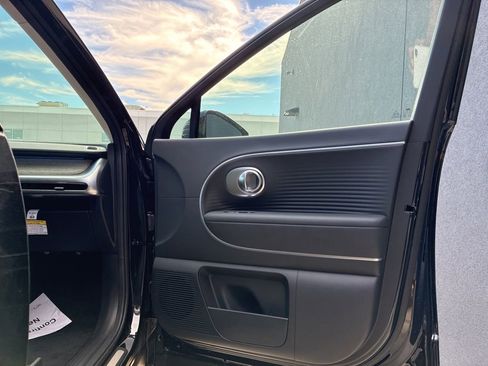 New 2026 Hyundai Ioniq 9 SEL image 8