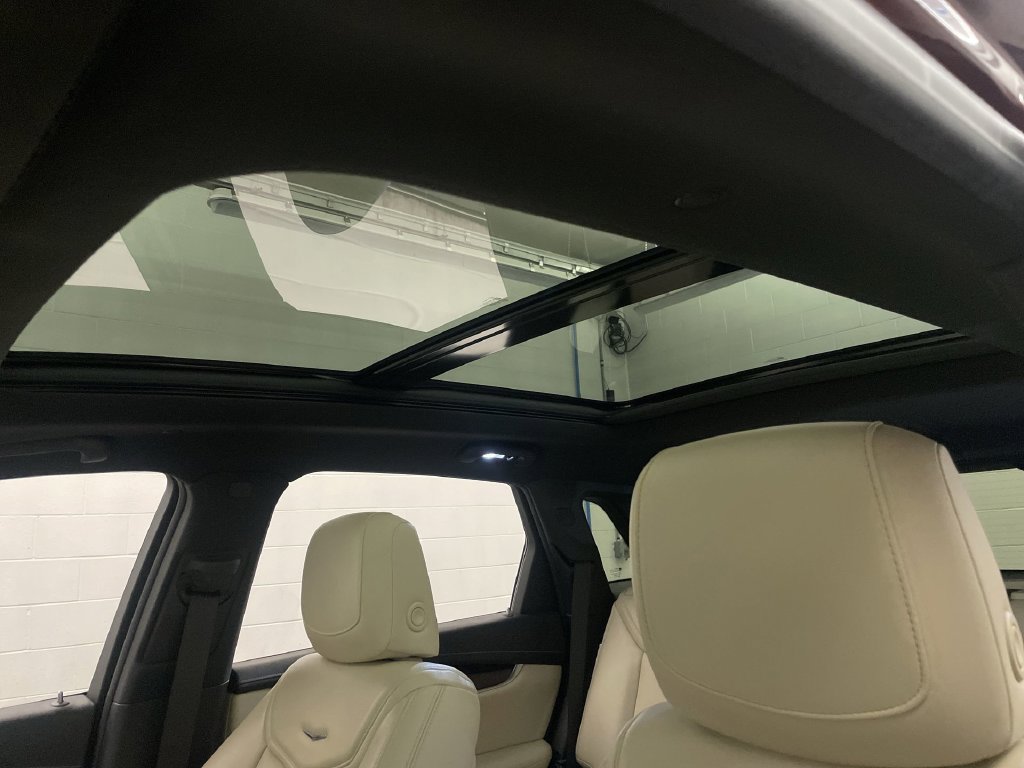 Used 2017 Cadillac XT5 Luxury w/ Driver Awareness Package FWD image 12