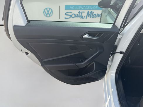 Used 2019 Volkswagen Jetta SE w/ Cold Weather Package FWD image 24