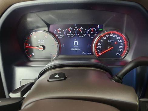 Used 2016 GMC Sierra 2500 Denali w/ Duramax Plus Package image 12