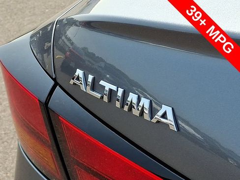 Used 2021 Nissan Altima 2.5 SR w/ SR Premium Package FWD image 30