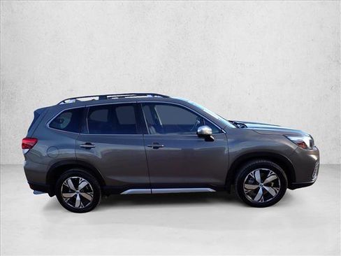Used 2021 Subaru Forester Touring image 3