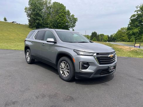 Certified 2024 Chevrolet Traverse LT AWD/4WD image 1