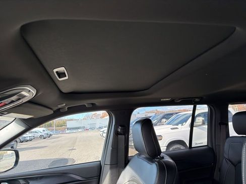 New 2025 Jeep Grand Cherokee 4WD image 11