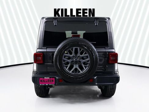 Used 2025 Jeep Wrangler Unlimited Sahara w/ Safety Group AWD/4WD image 6