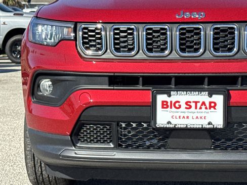 New 2026 Jeep Compass Latitude image 7