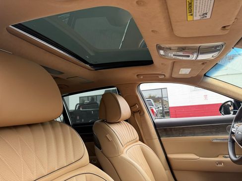Used 2025 Genesis G90 3.5T AWD/4WD image 28