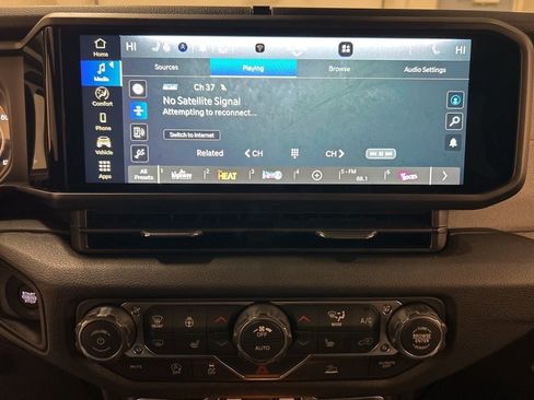 New 2026 Jeep Gladiator Willys image 25