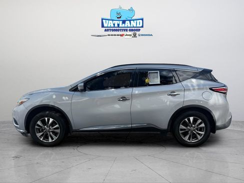 Used 2017 Nissan Murano SV FWD image 2