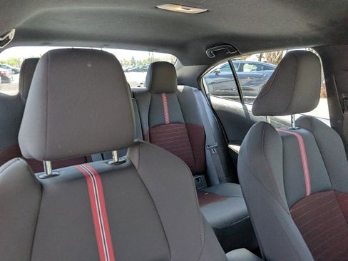 Used 2024 Toyota Corolla SE FWD image 3
