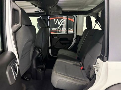 Used 2025 Jeep Wrangler Unlimited Sport AWD/4WD image 13