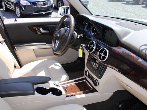 Used 2015 Mercedes-Benz GLK 350 2WD image 12