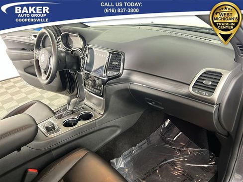 Used 2020 Jeep Grand Cherokee Limited w/ Trailer Tow Group IV image 29