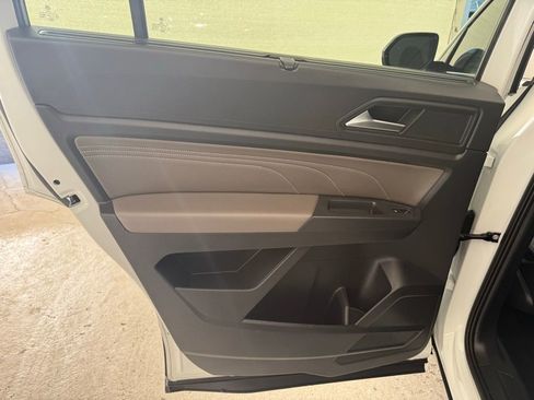 Used 2021 Volkswagen Atlas SE FWD image 20