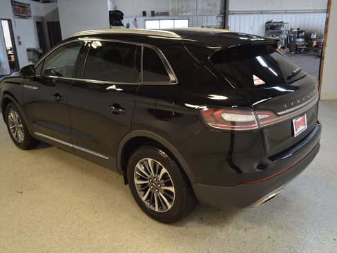 Used 2023 Lincoln Nautilus AWD w/ Premium Package image 5