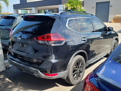 Used 2018 Nissan Rogue SV FWD image 4