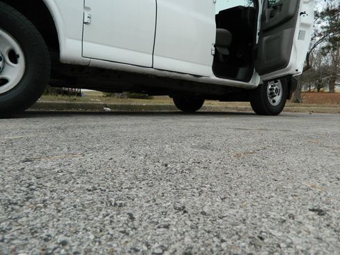 Used 2017 GMC Savana 2500 image 15