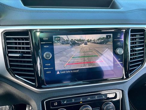 Used 2021 Volkswagen Atlas SEL Premium image 14