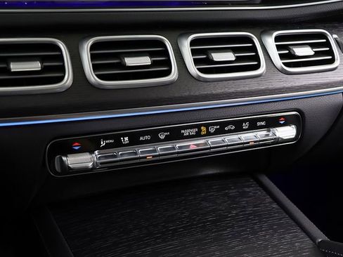 Certified 2026 Mercedes-Benz GLS 450 4MATIC image 26