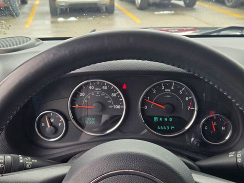 Used 2018 Jeep Wrangler Unlimited Sport S image 37