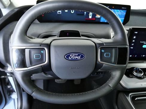 Certified 2025 Ford Expedition Active AWD/4WD image 23